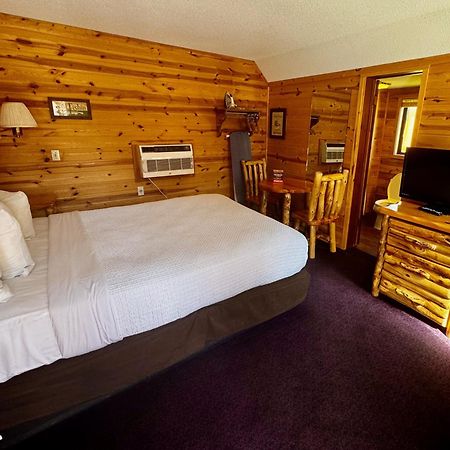 Cabins Of Mackinac & Lodge Mackinaw City Extérieur photo