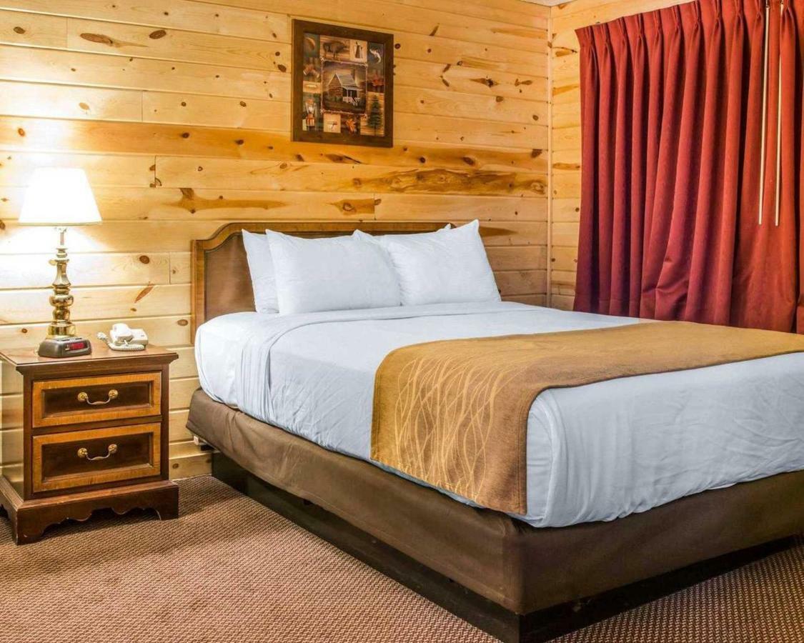 Cabins Of Mackinac & Lodge Mackinaw City Extérieur photo